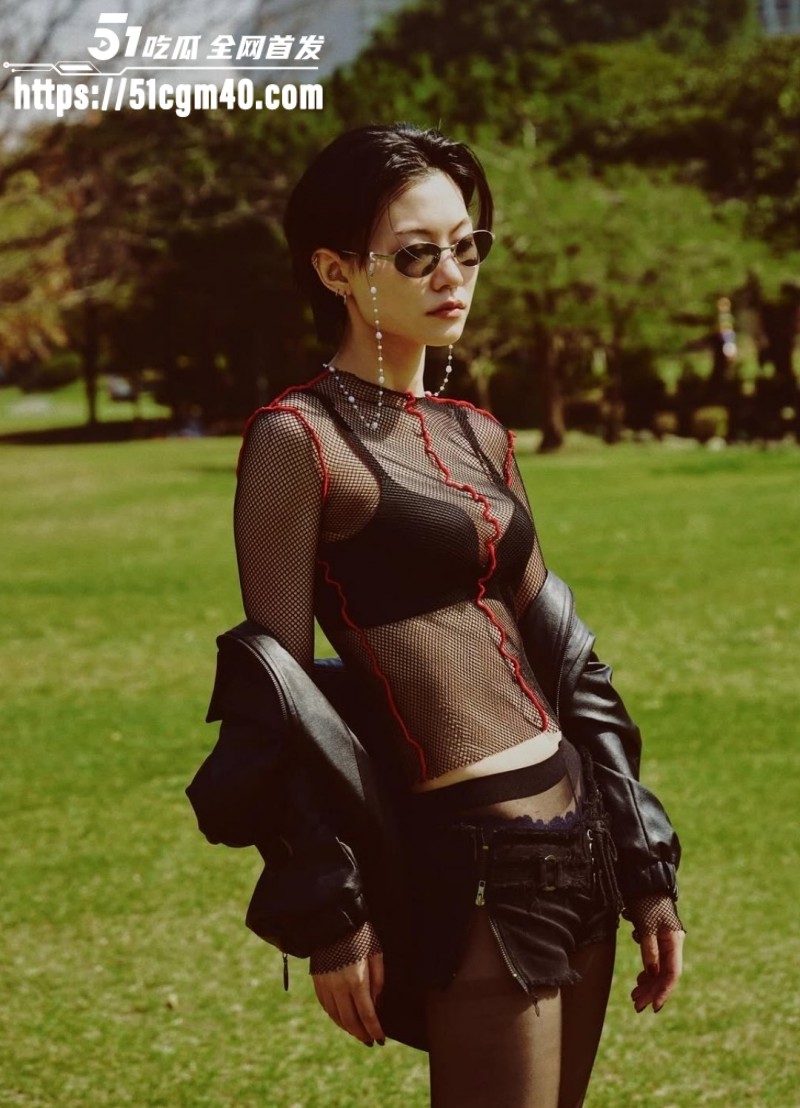 高颜值巨乳博主 oli 诱惑私拍合集  5