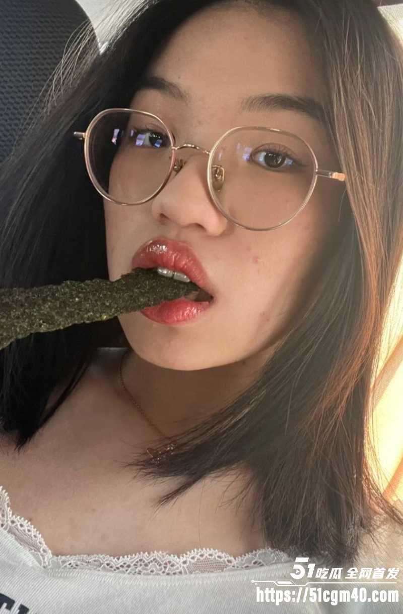 香港德望大一学妹 HayleyWong 被金主包养 后入猛打桩劲爆视频炸网 尺度超大