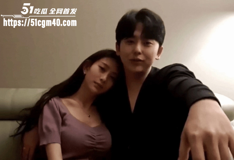 韩国男主播 俊彬 VIP房激战清纯美女 狂吻啃吸浑圆美乳 春色无边