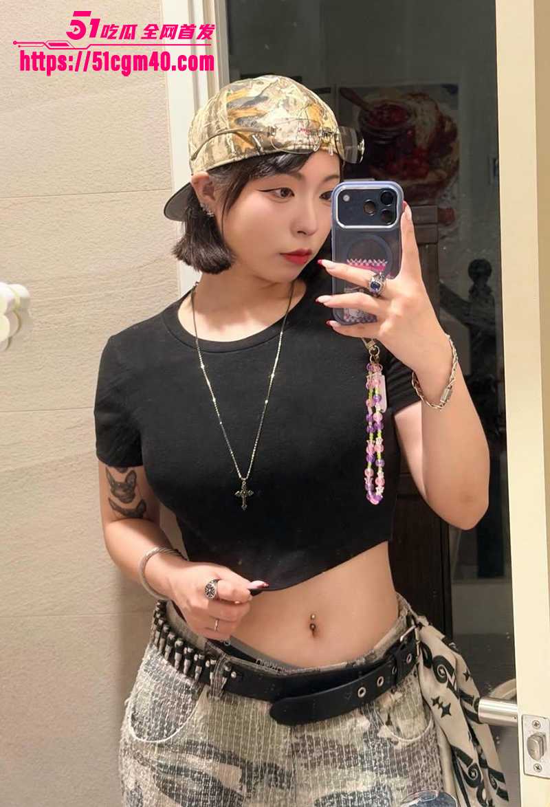 极品高颜值巨乳健身博主逆不雅视频流出5拷贝