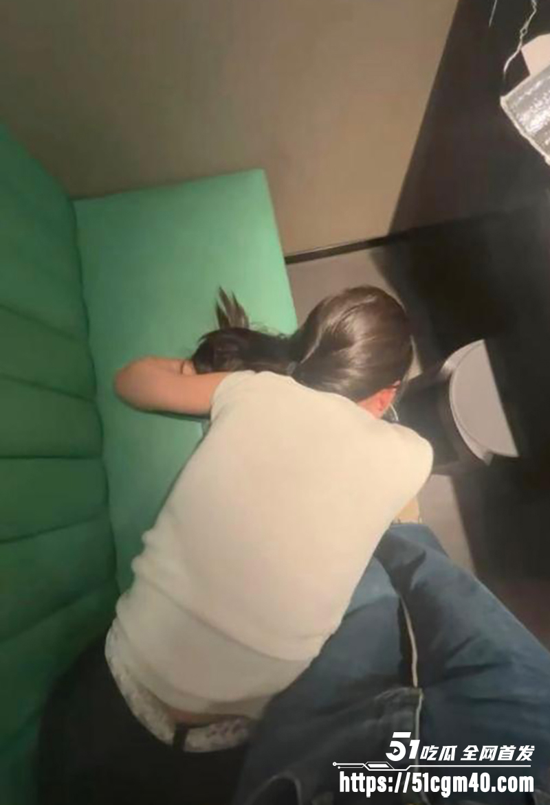 顶级反差婊小美丸子无套做爱视频流出8拷贝