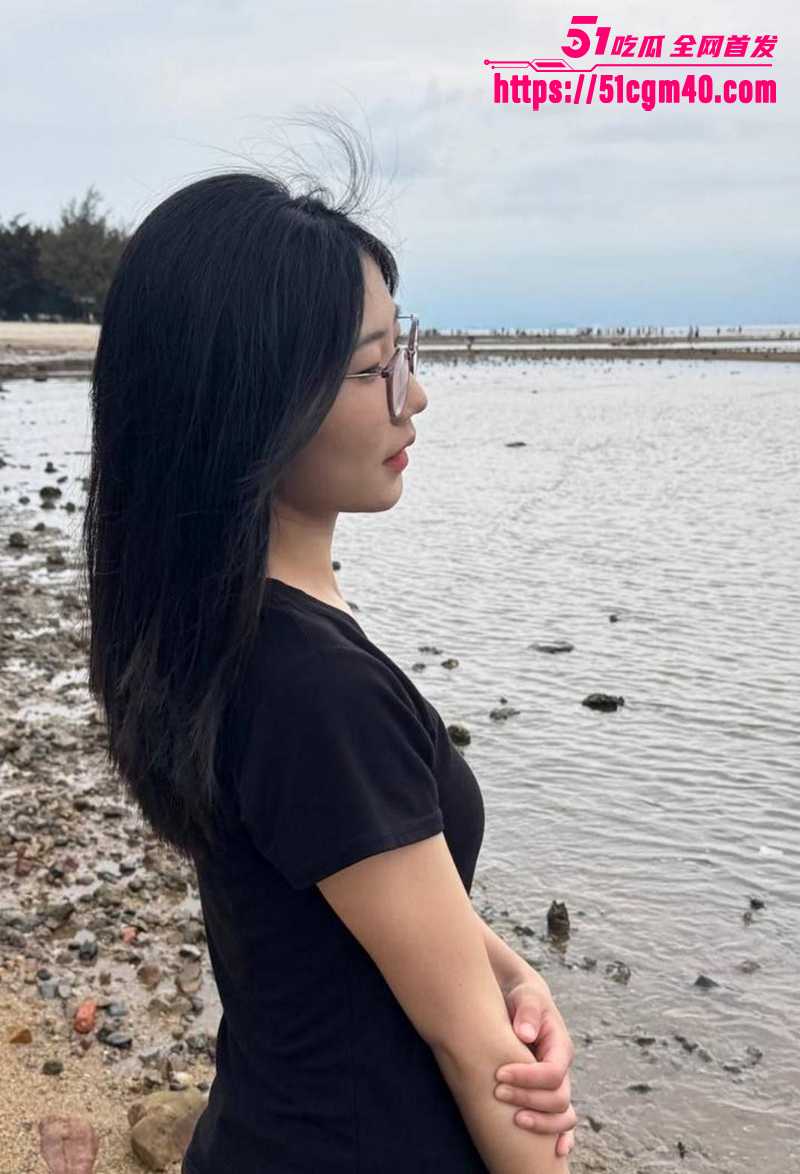 清纯眼镜妹被大神开发调教 玩裸聊拍约炮 嫩穴紧箍肉棒 插的白浆四溢