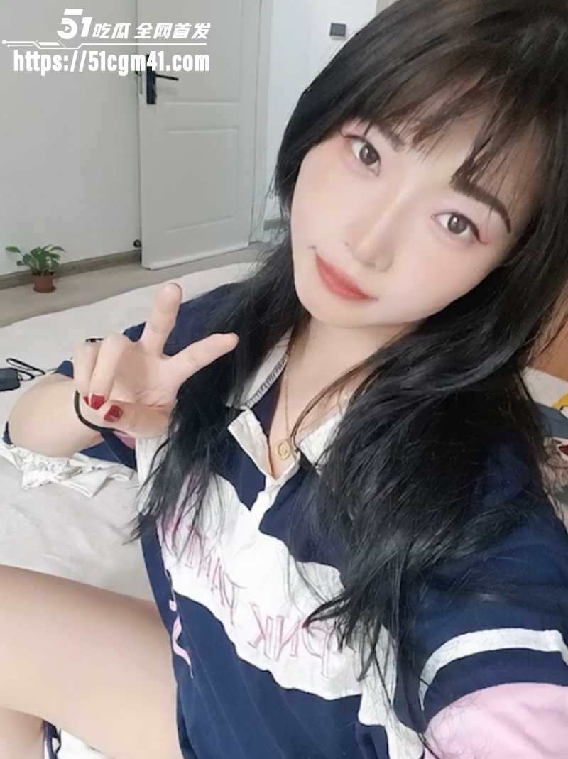 反差女大 王丽娜 不雅视频泄密 妙舌奉承肉棒 骑乘后入榨精 淫骨天成浪性难移！