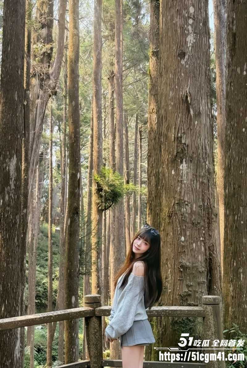 齐刘海巨乳睫毛美甲师喆玲 4
