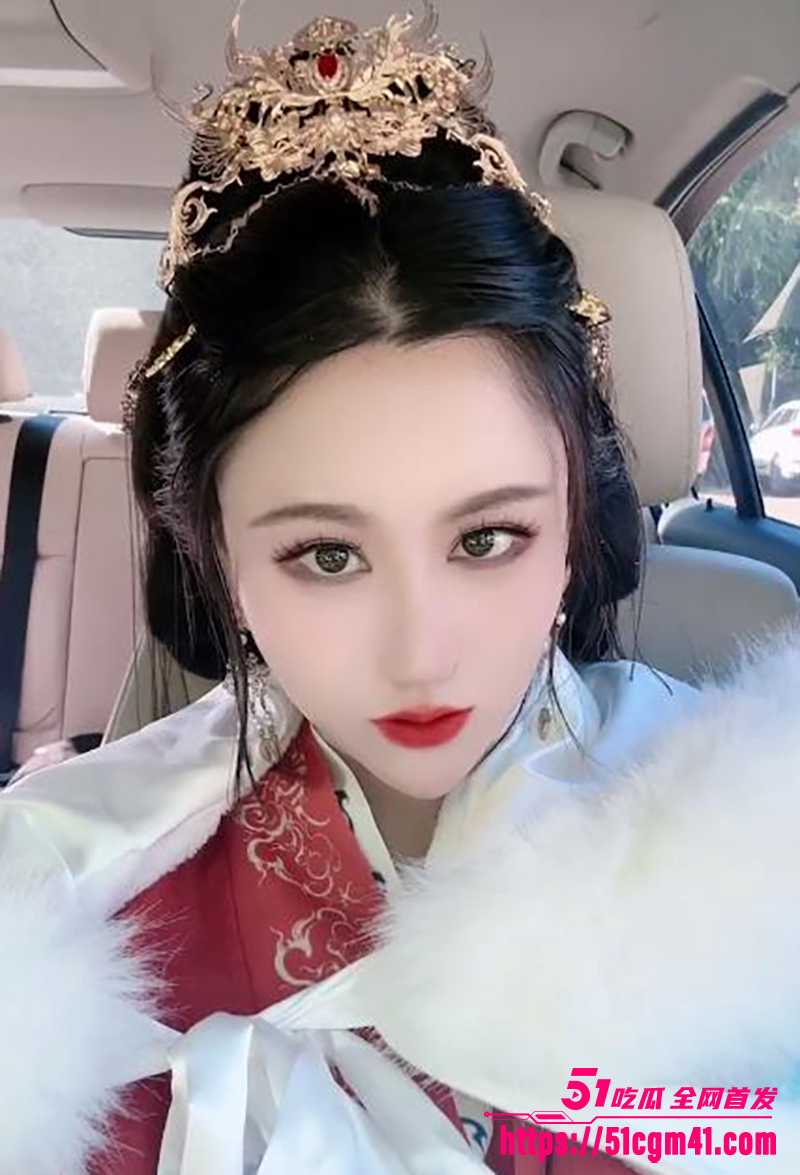 横店十八线演员大蜜蜜大尺度啪啪喷水视频流出2拷贝