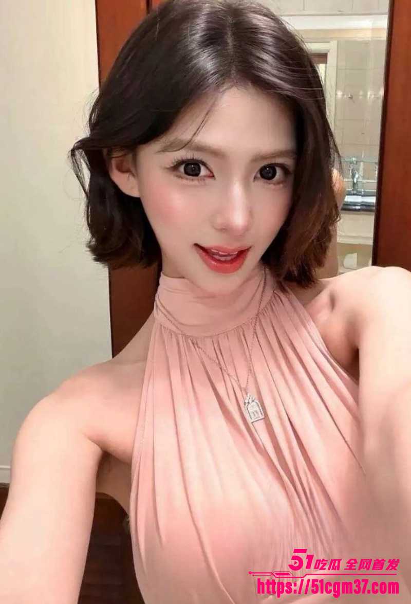 北服男模张祺扬自曝约炮女粉丝开房记录6拷贝
