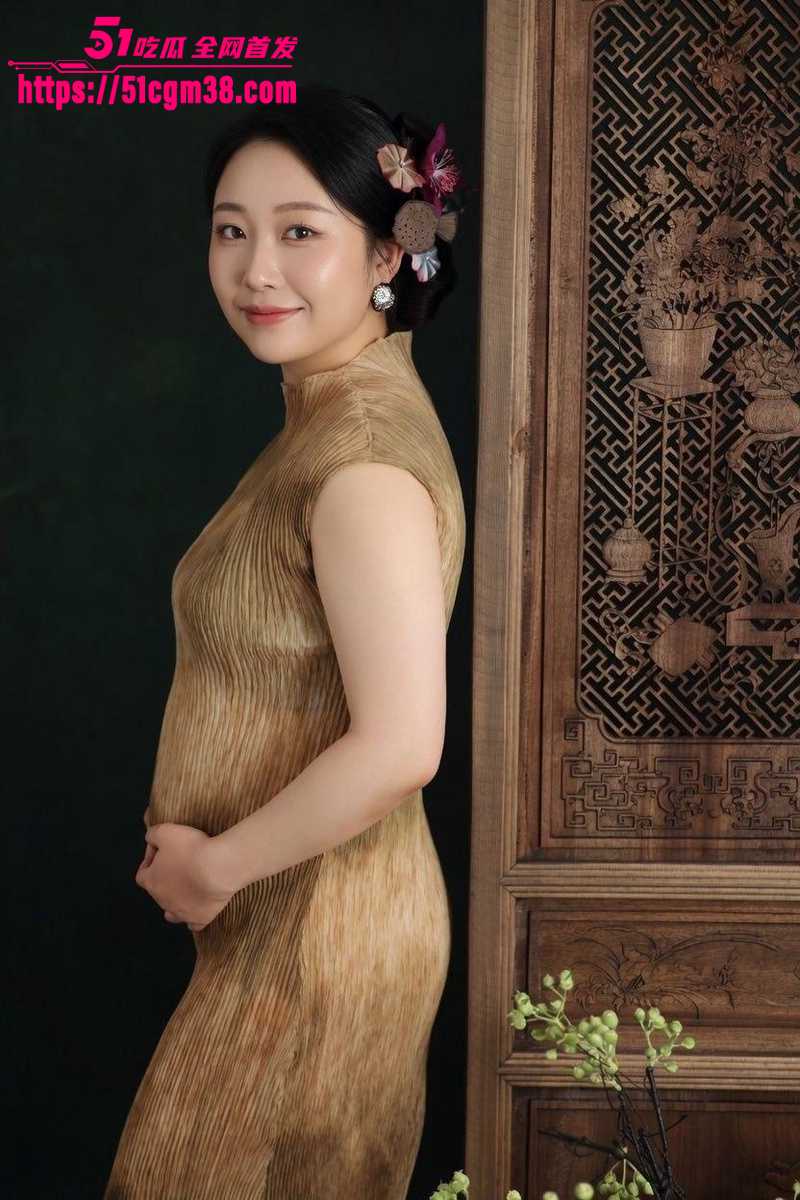南京美少妇 不雅视频 孕期拍写真时与摄影师偷情 4