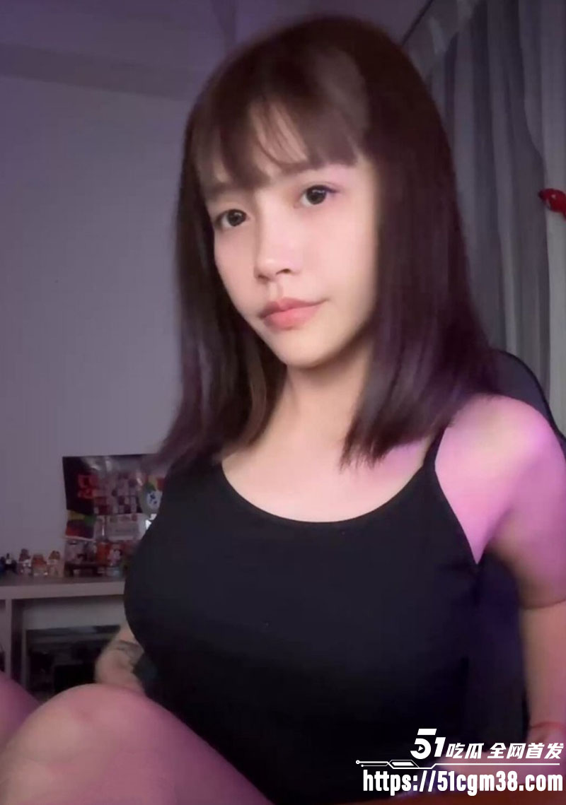 灣灣露脸自慰3