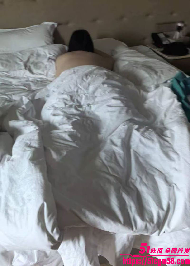 520奔现遇重型坦克妹 4