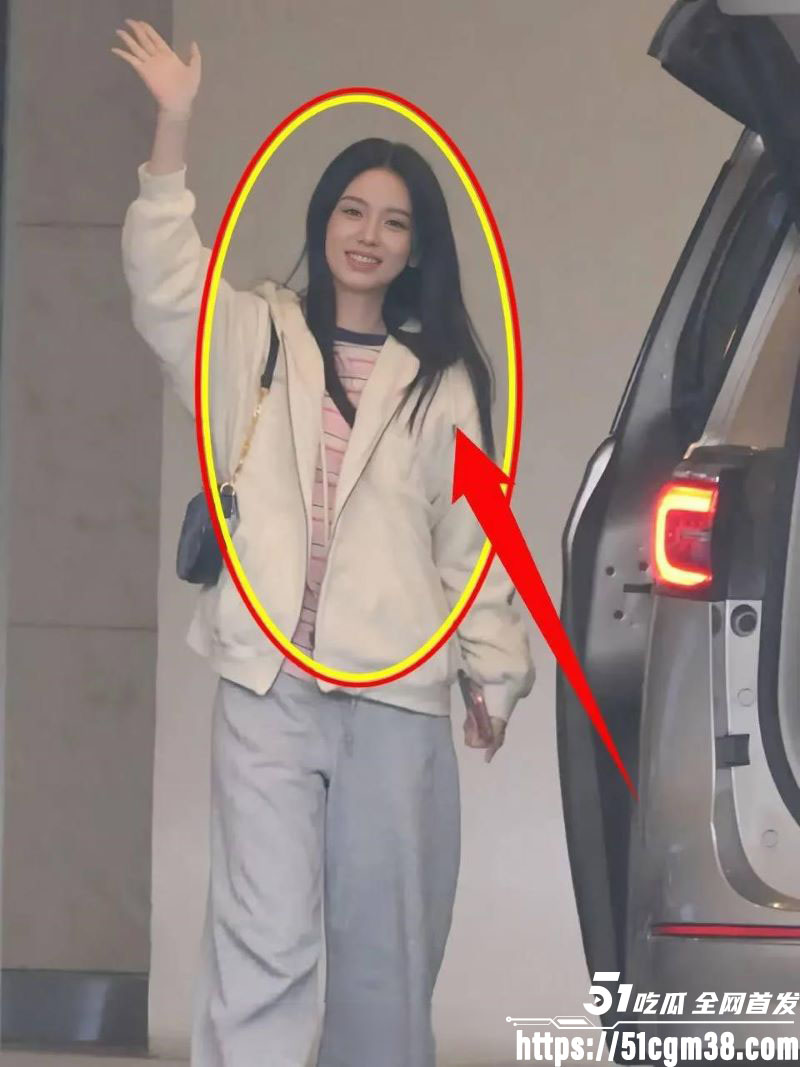 女演员周也与周皓崎恋情曝光 4