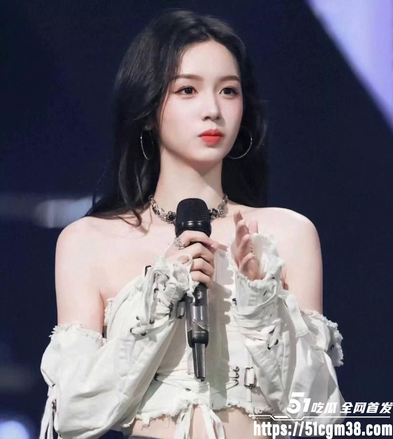 女演员周也与周皓崎恋情曝光 5