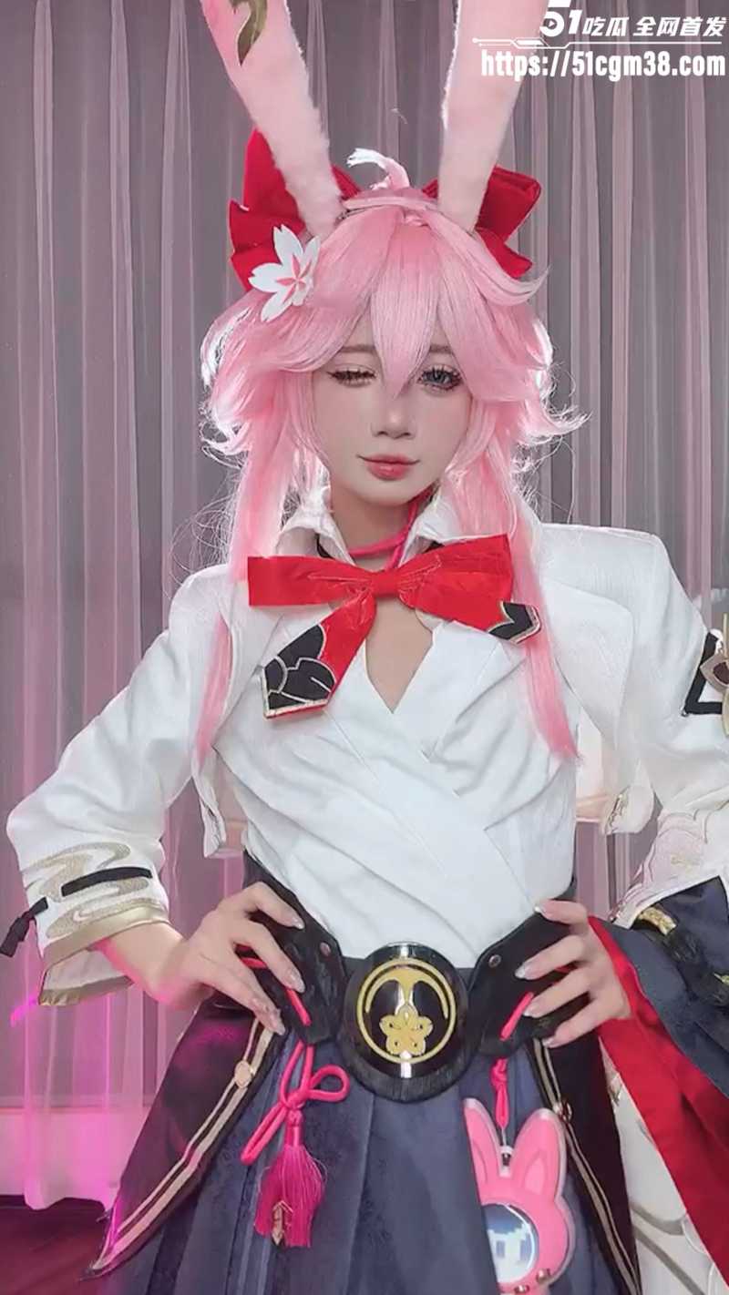 二次元福利姬 PoppaChan 大尺度福利 身着黑丝淫荡风骚 画面无比香艳！