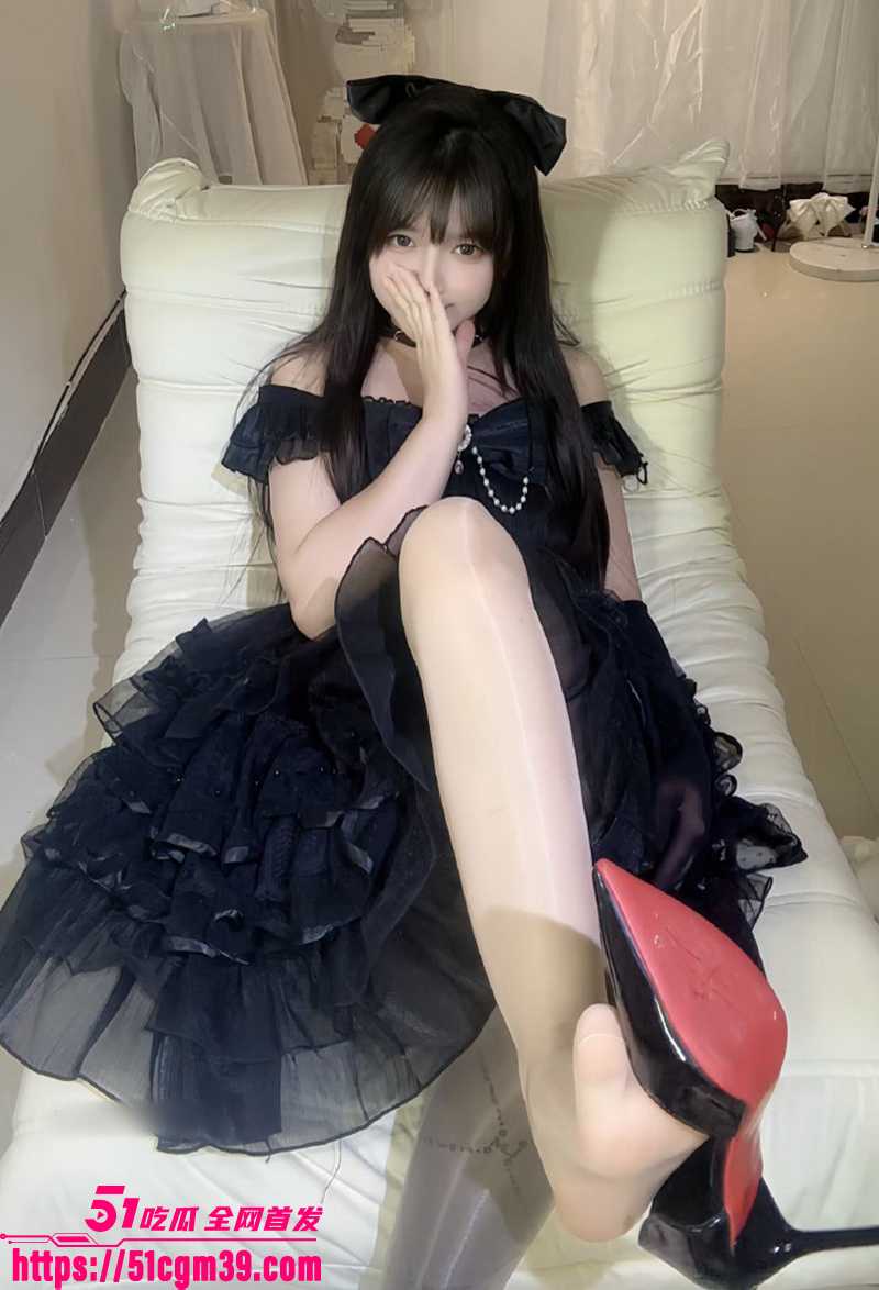 网红女神草莓不可爱一对一视频裸聊视频流出3拷贝