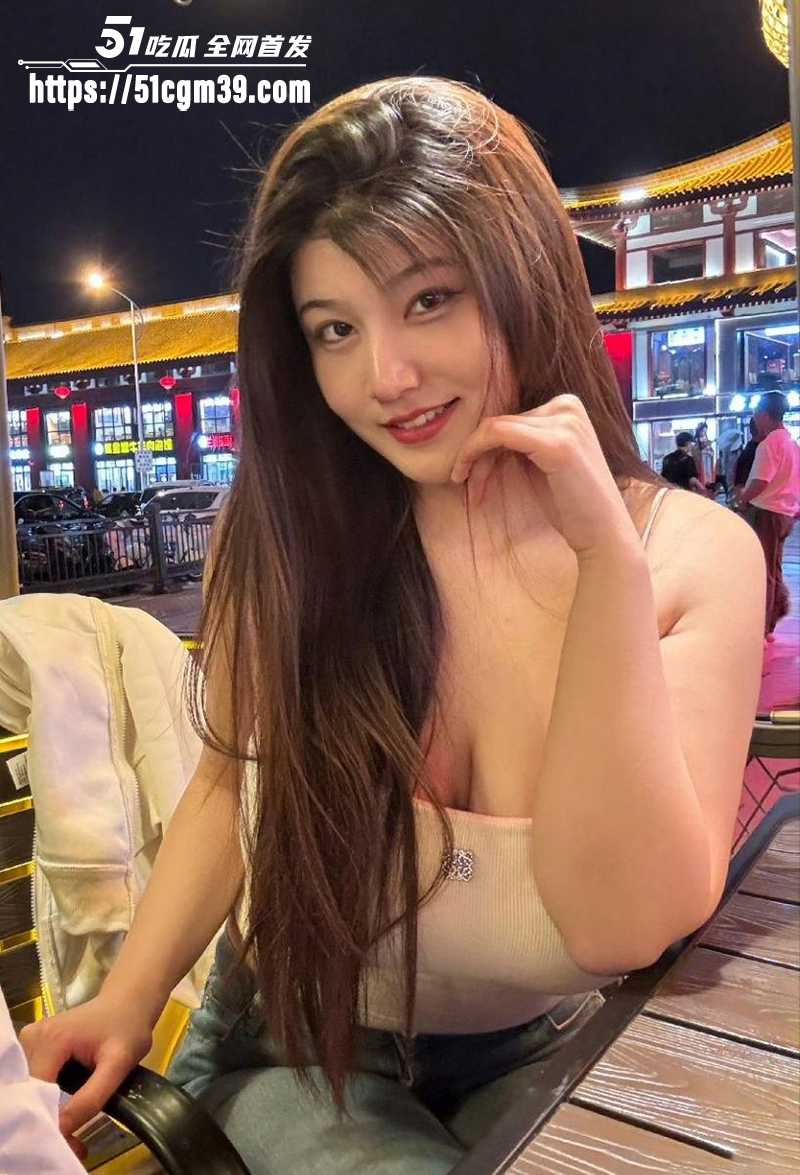 抖音丰满女神张泡泡私人会议室录屏流出3拷贝