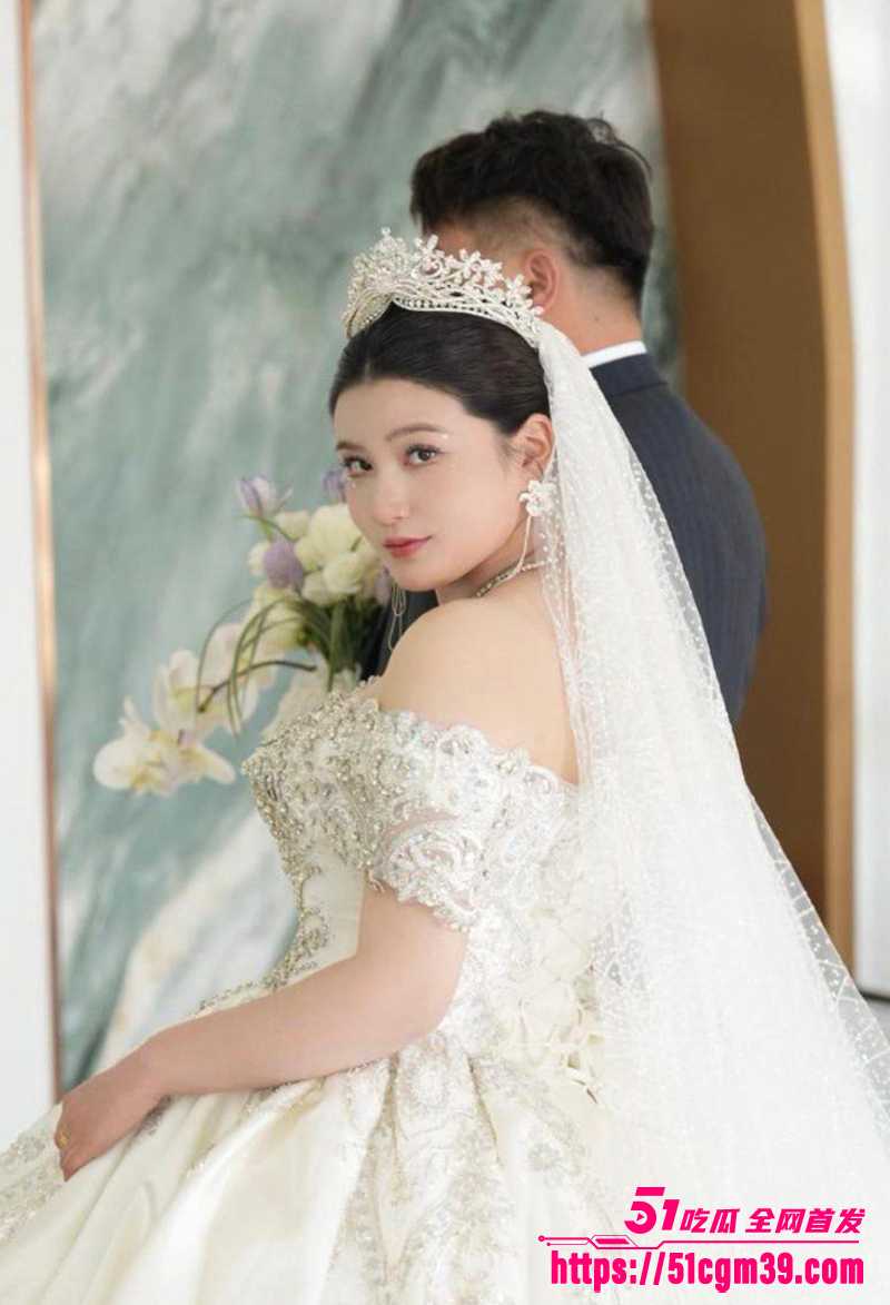 抖音丰满女神张泡泡私人会议室录屏流出5拷贝