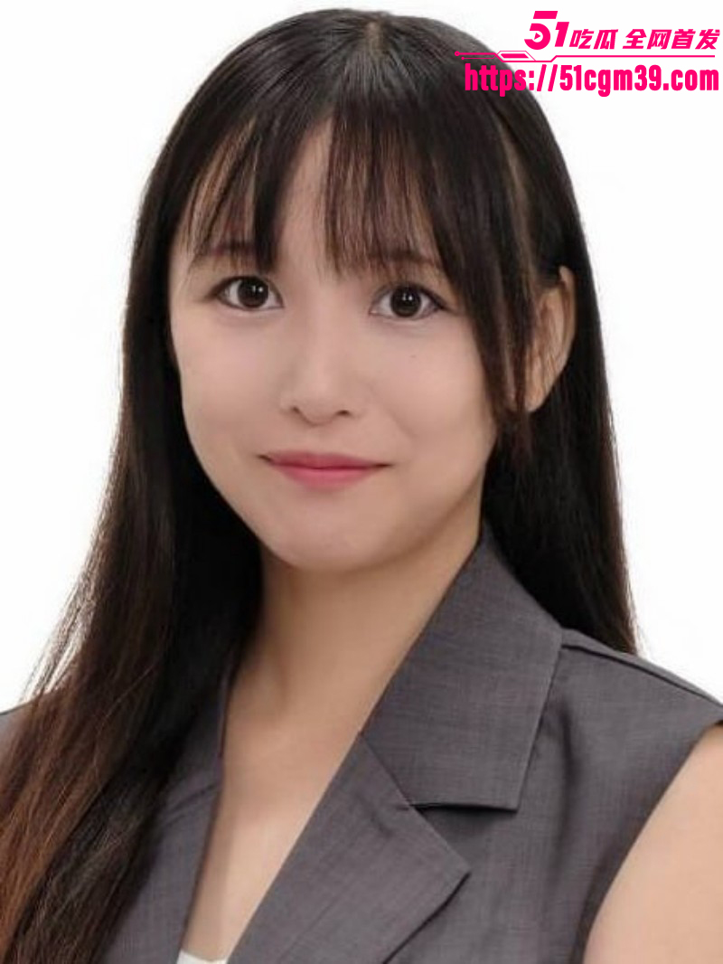 日本川口议员冈本小百合被曝早期下海05