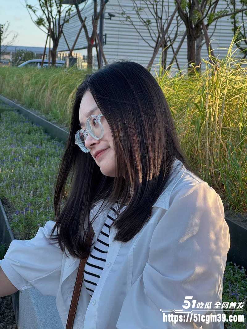 烟台性瘾夫妻露脸性爱自拍 6