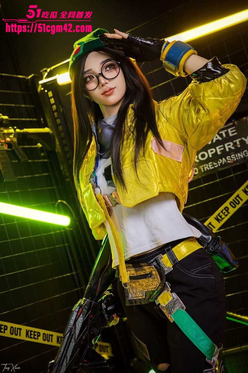 越南07年嫩妹 早期从事角色扮演工作 还兼职卖逼 3