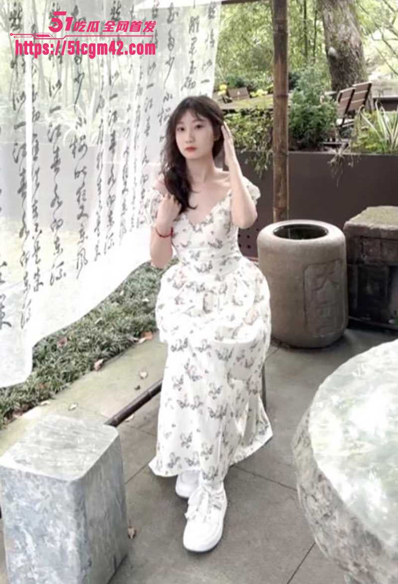 抖音小美女小苗不雅视频流出 4 拷贝