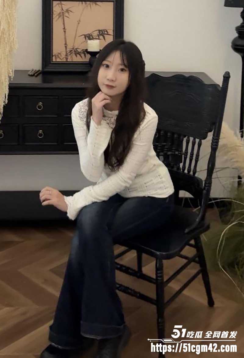 抖音小美女小苗不雅视频流出 5 拷贝