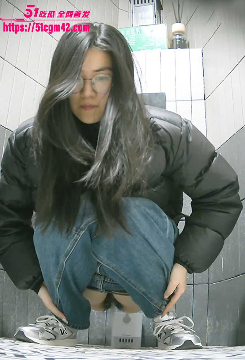 商场女厕双镜头偷拍 4 拷贝