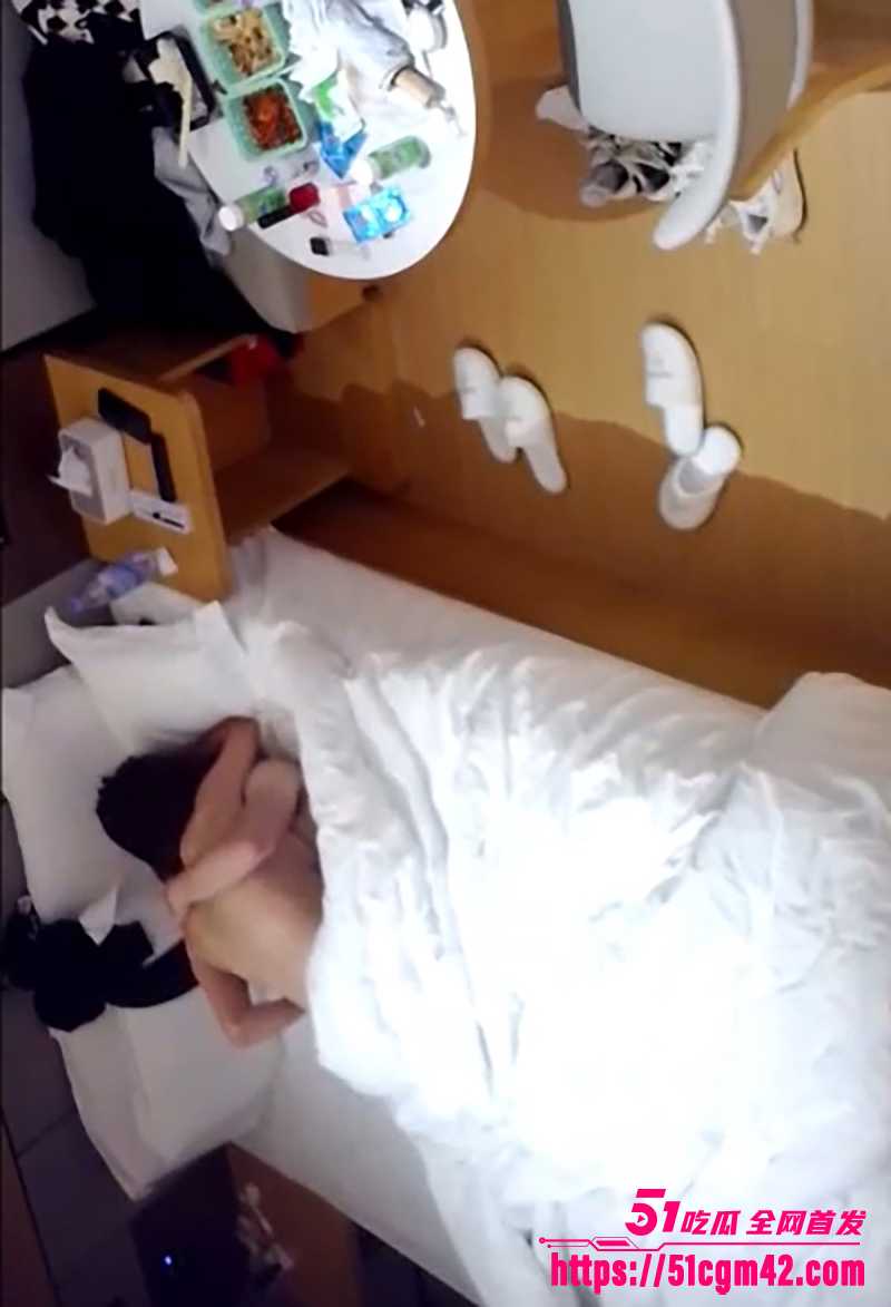摄像头偷偷直播情侣酒店激战 4 拷贝