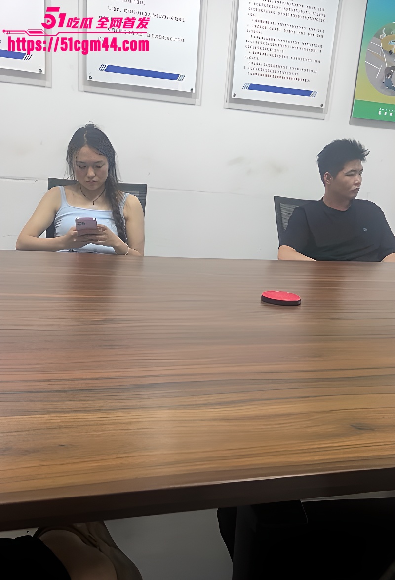 江苏男子当街怒砍淫妻奸夫 8