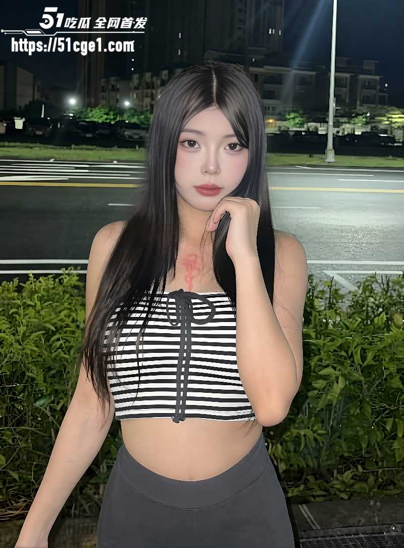 19岁纹身女大 陈可昕 私密自拍 全裸揉胸掰穴 柔嫩香躯搭配阿黑颜骚魅入心！