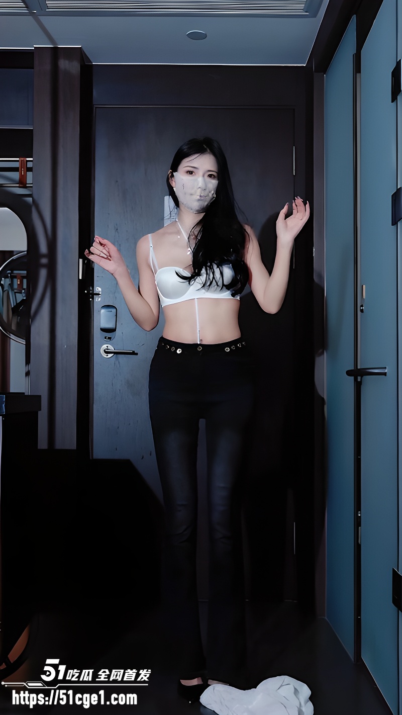 推特新晋福利姬 Mory 顶级VIP动感裸舞变装运镜 前凸后翘撩人心弦！