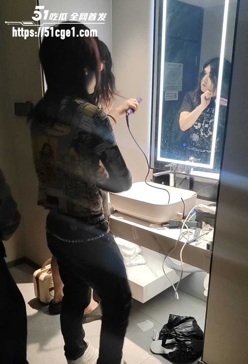 刚成年女孩机械碟被轮奸 8 拷贝
