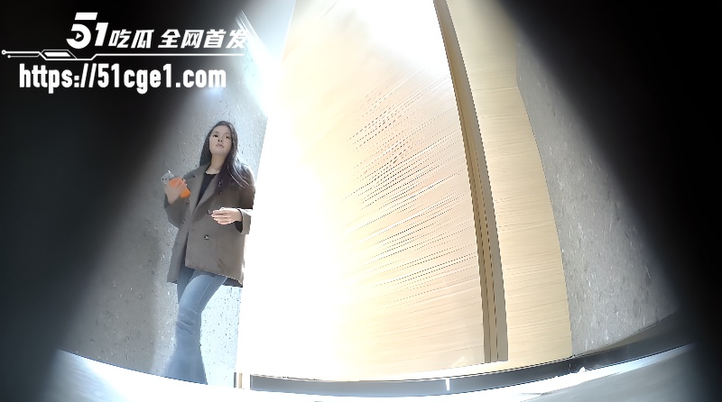 夜总会女厕高清全景偷拍 5