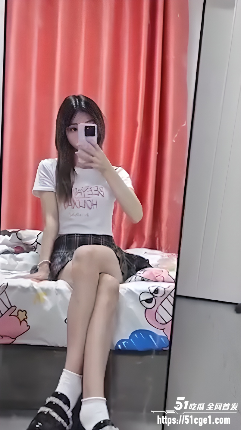云端泄密 清纯少女刘雯雯 露脸性爱实录 2