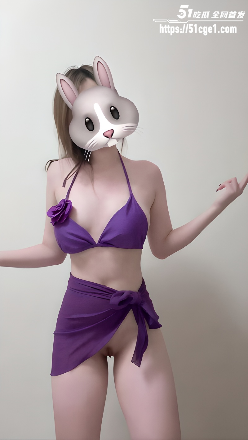 小美女 心碎碎 反差裸舞抖奶福利 肌肤白嫩圆乳Q弹 扭腰顶胯让人沉迷！