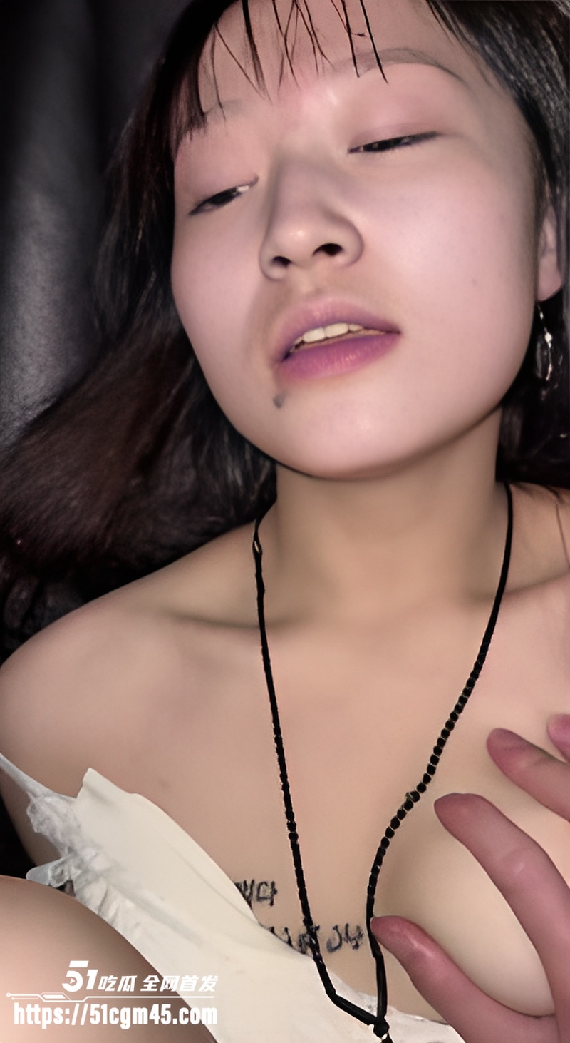 黑龙江纹身小妹性爱自拍 6