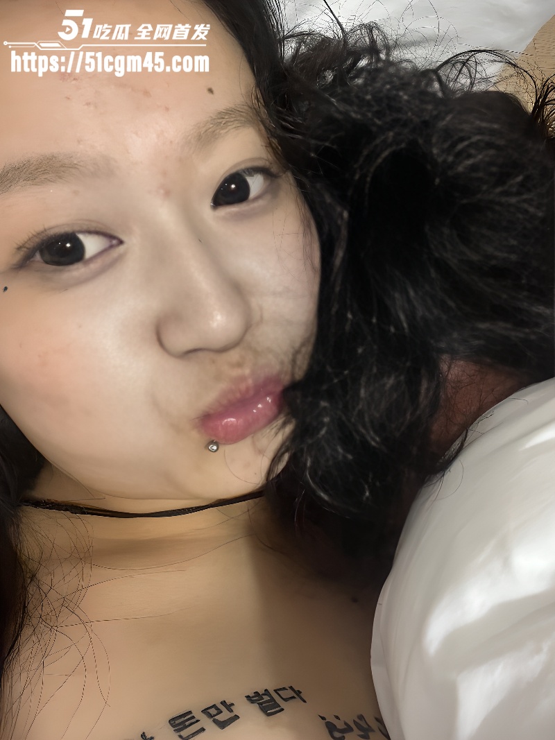 黑龙江纹身小妹性爱自拍 3