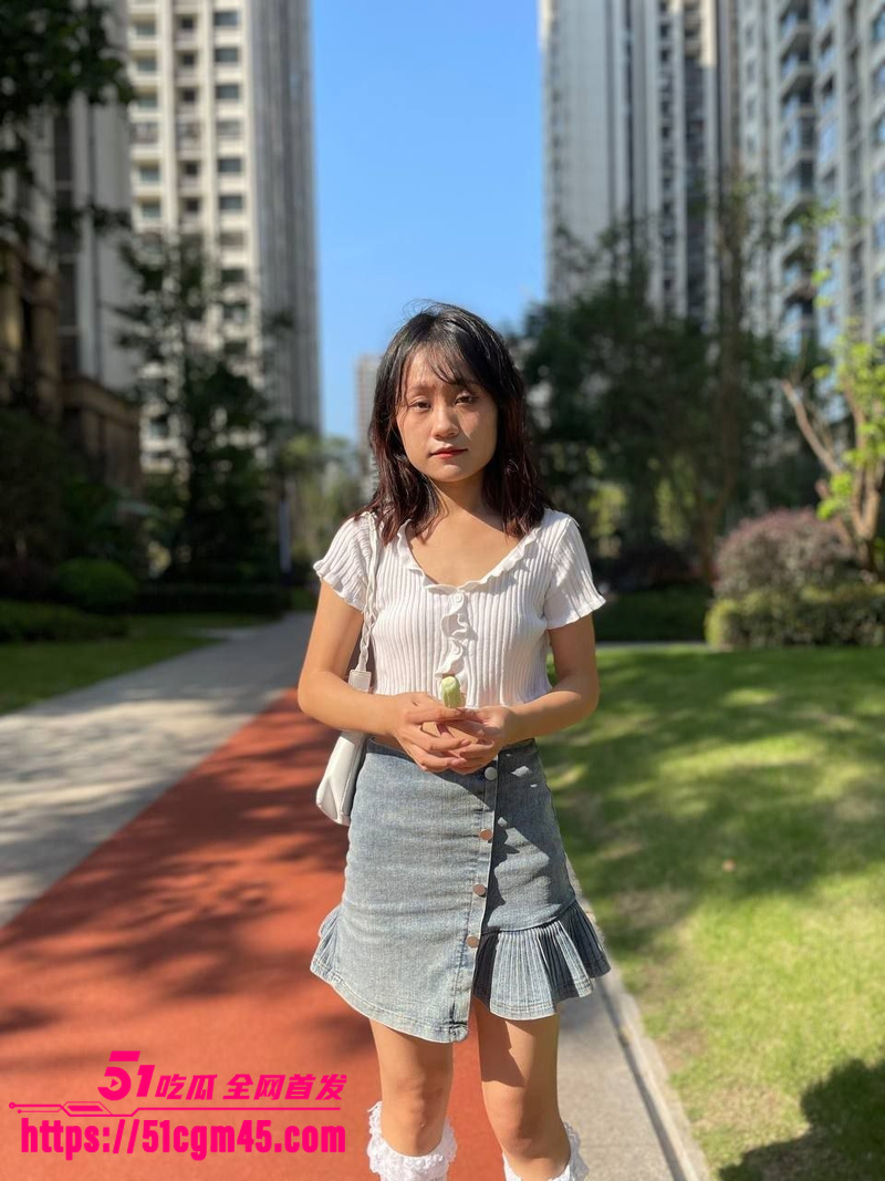 重庆人妻淫荡视频流出 身穿兔耳制服摆出妖娆姿势 抽插爆操自带视觉冲击