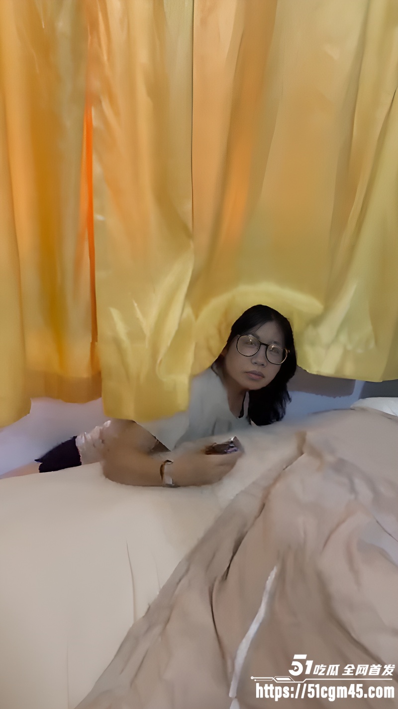 男子现场捉奸直拍 2