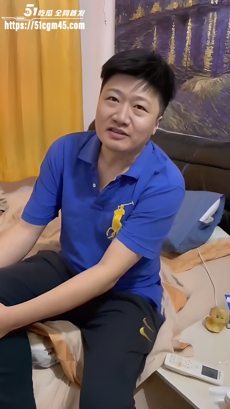 男子现场捉奸直拍 1
