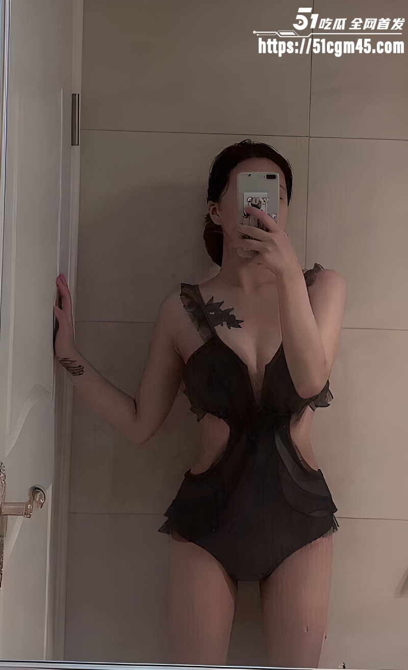 清纯学生妹居家性爱自拍 3