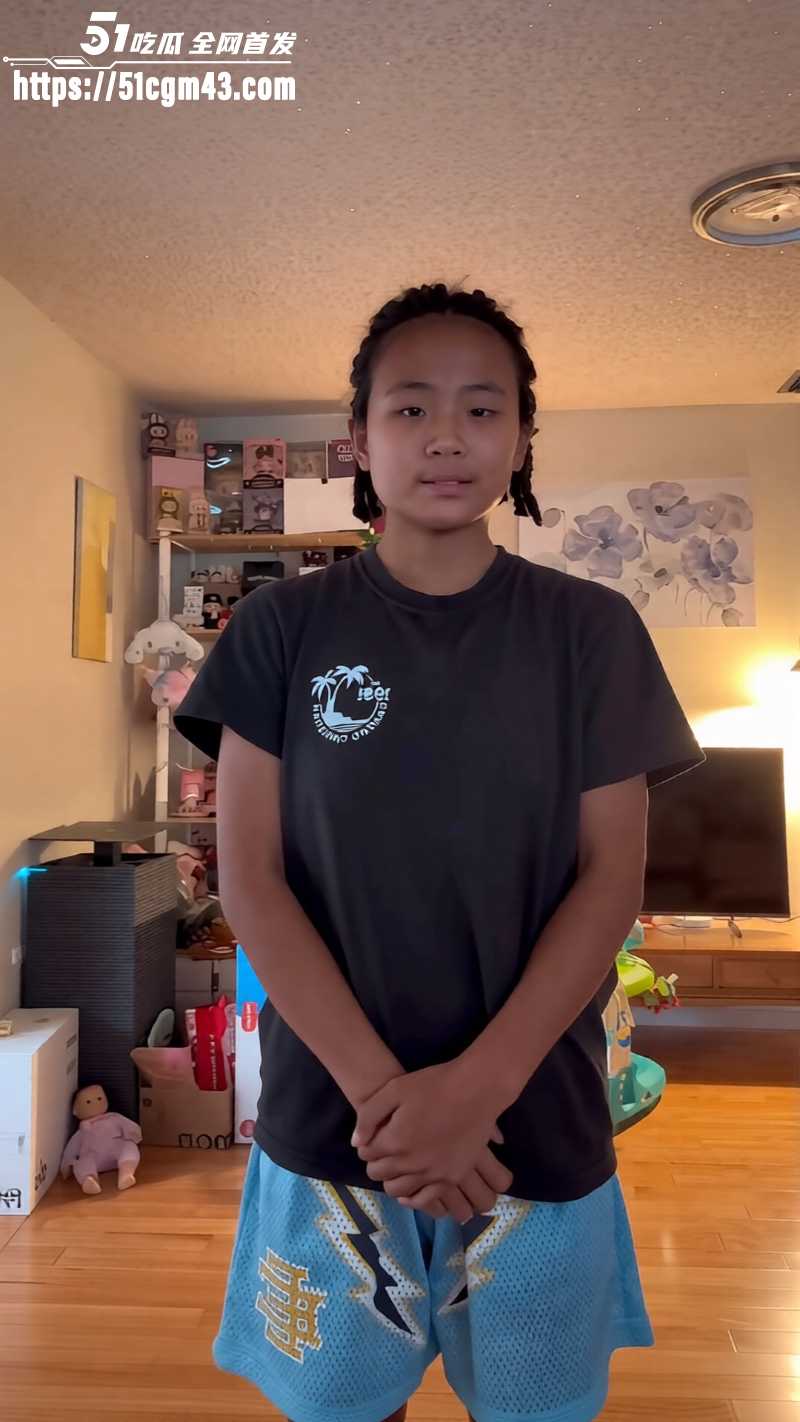 女篮未来之星 张家裔 偷窃丑闻与下跪道歉视频引爆全网 励志人设直接崩盘！