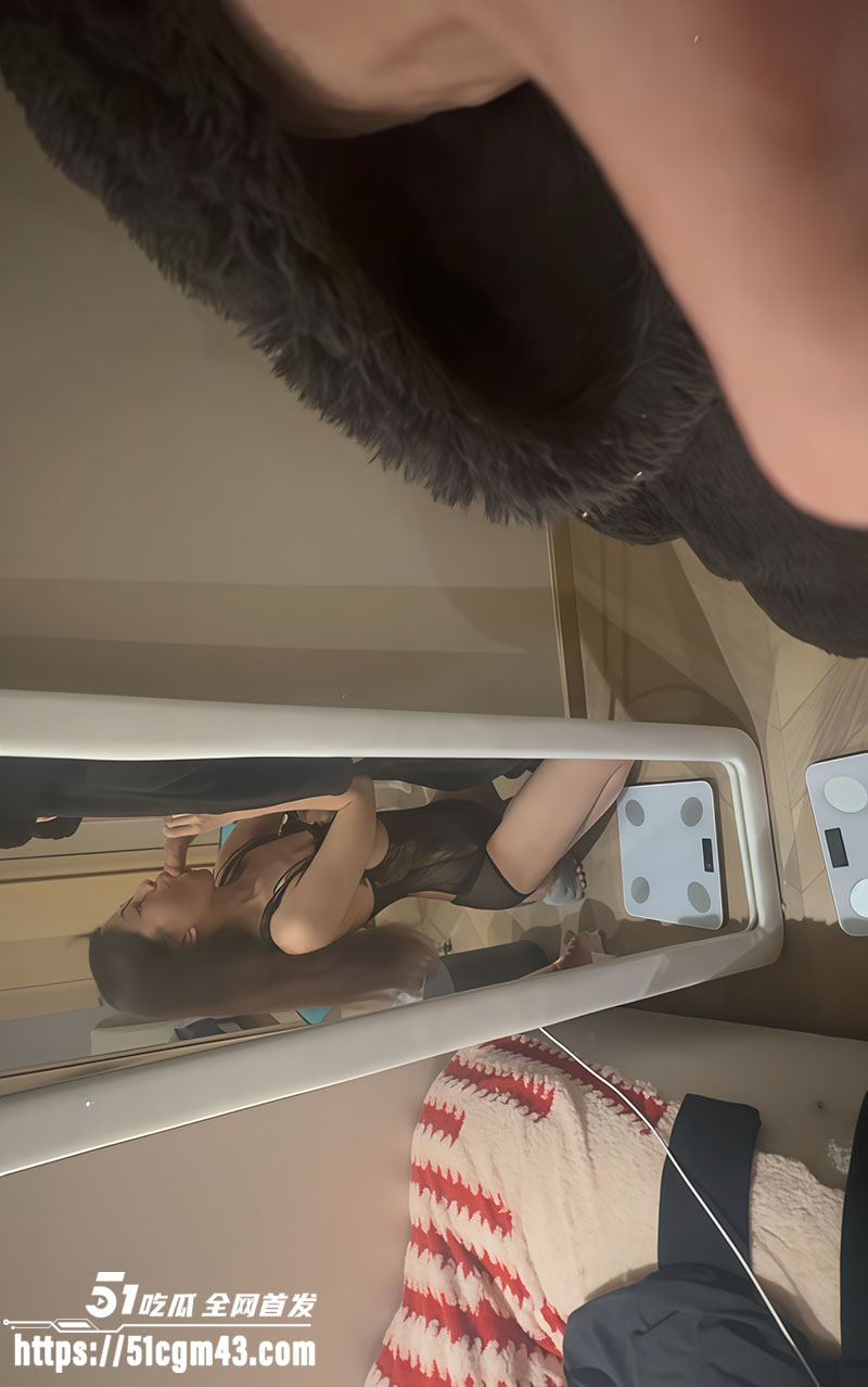 总华探长的小狗新作 女友许晴身着情趣黑丝装 镜前调教激情交配 母狗属性大爆发