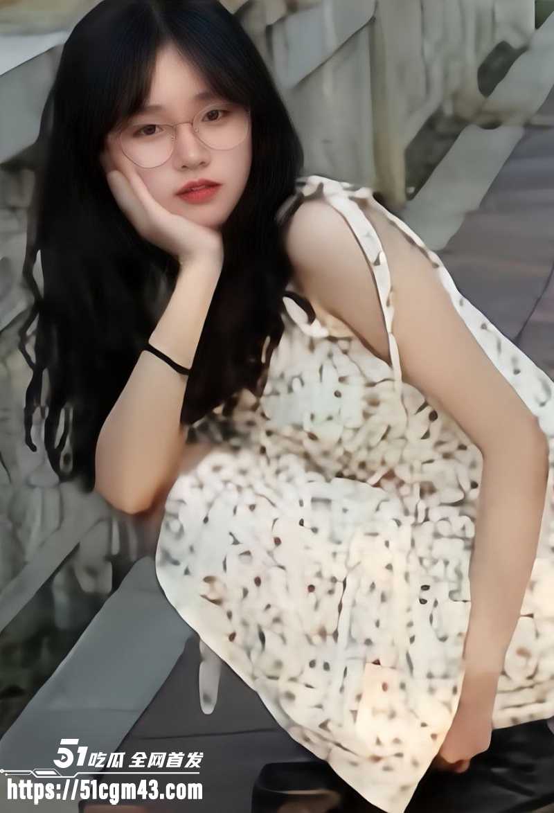 成都美女徐静然啪啪不雅视频流出 2 拷贝