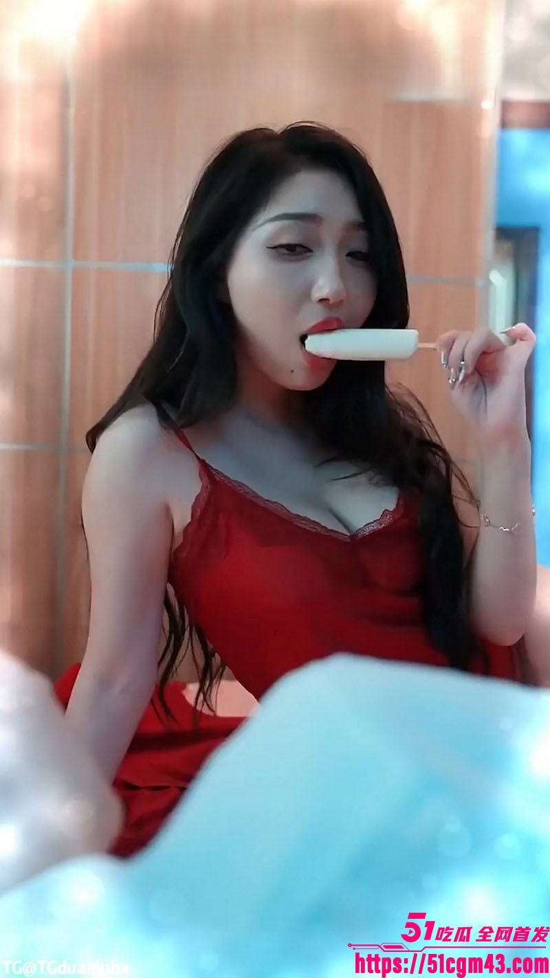 擦边短剧《被偷走的梦境》时间停止梦境入侵 男主偷走极品女体彻底征服！