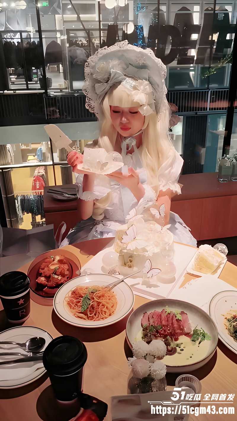 推特洛丽塔妹妹 软软兔 生日约会后被粗暴调教 花式猛干浪叫不止！