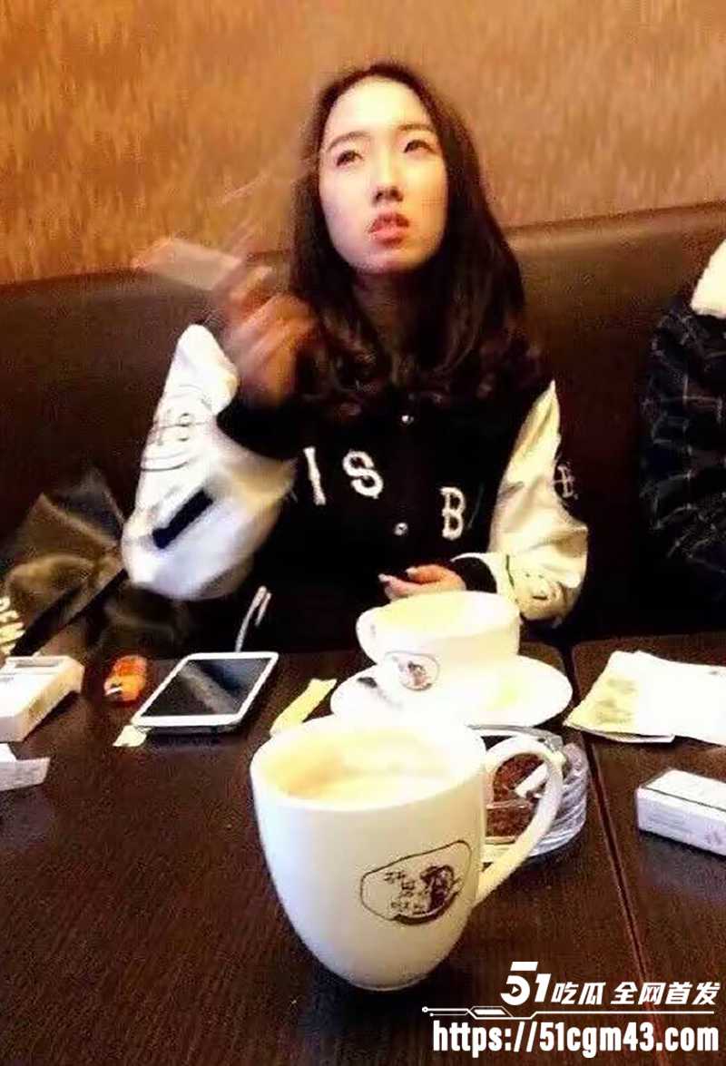 知名女星 孟美岐 知三当三冲顶热搜 9 拷贝