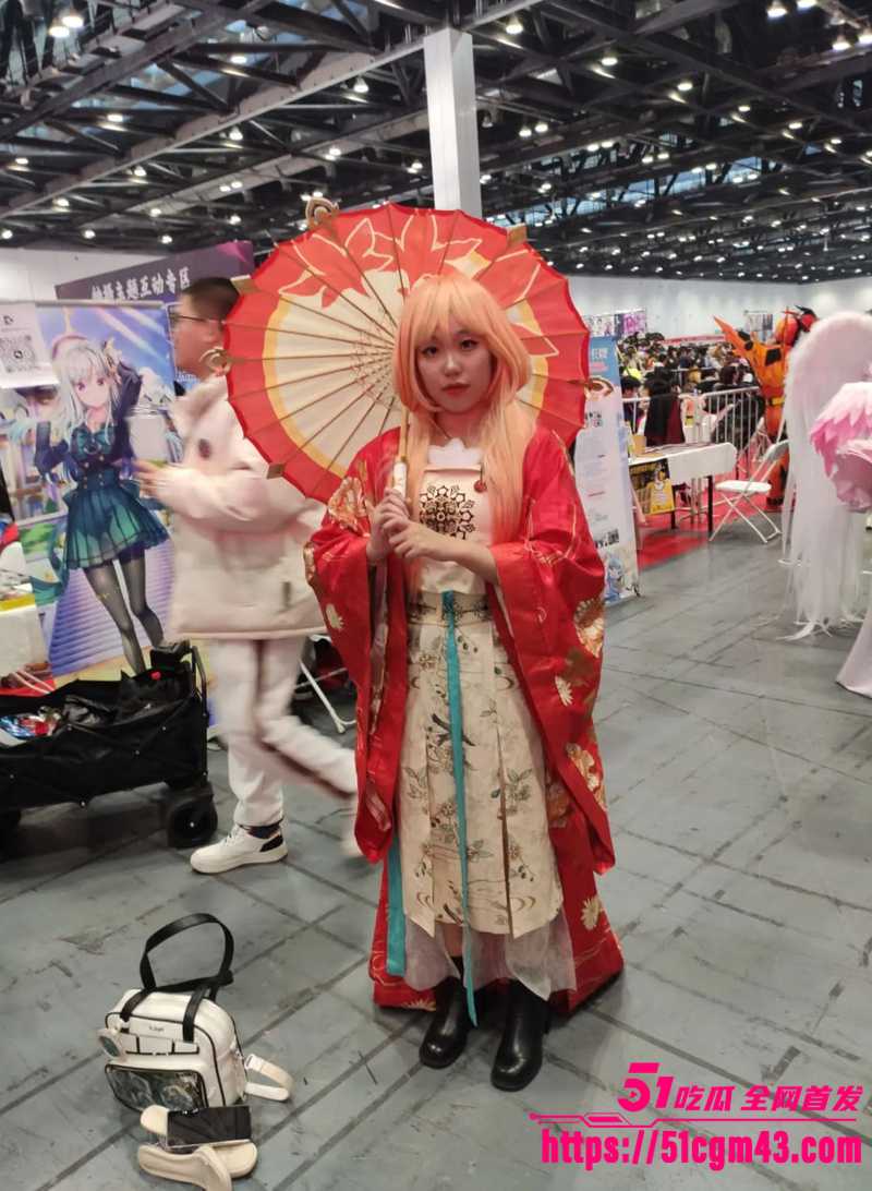 偷拍大神漫展真实抄底 5