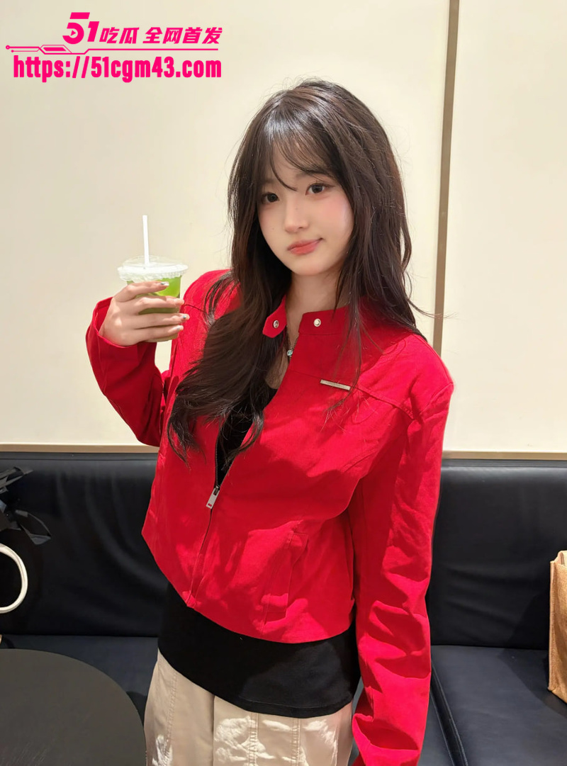 美乳学生妹裸聊发骚自拍  1
