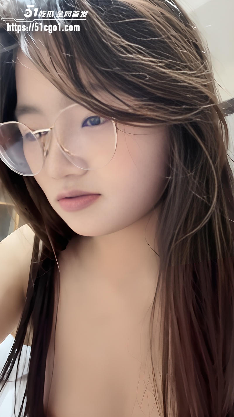 00后眼镜妹大学生2