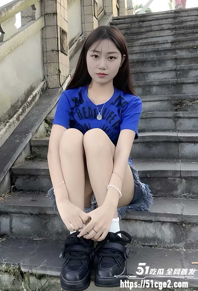 良家美少妇周丽玲偷情相册泄密 3 拷贝