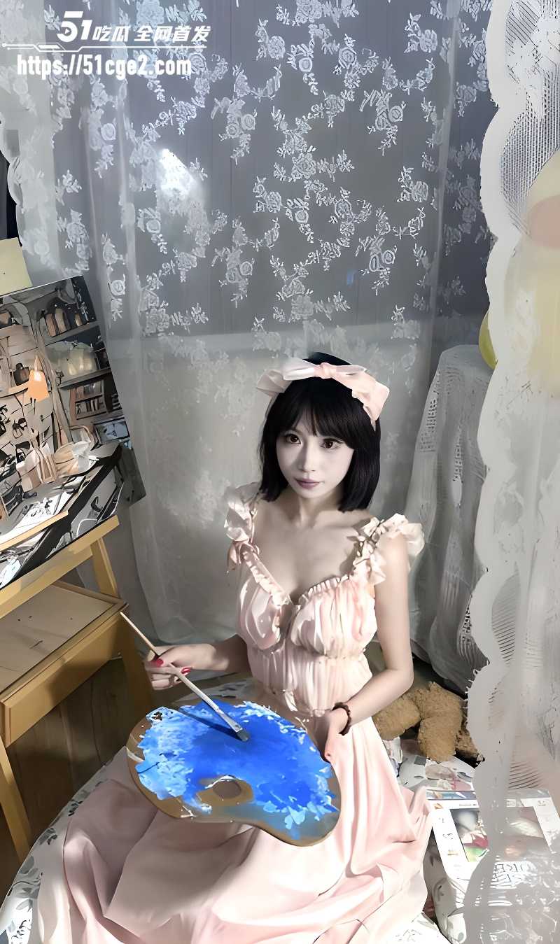 青岛超淫小情侣做爱视频 骚逼淫水超多 身着情趣制服后入猛操 淫荡叫声超诱人！